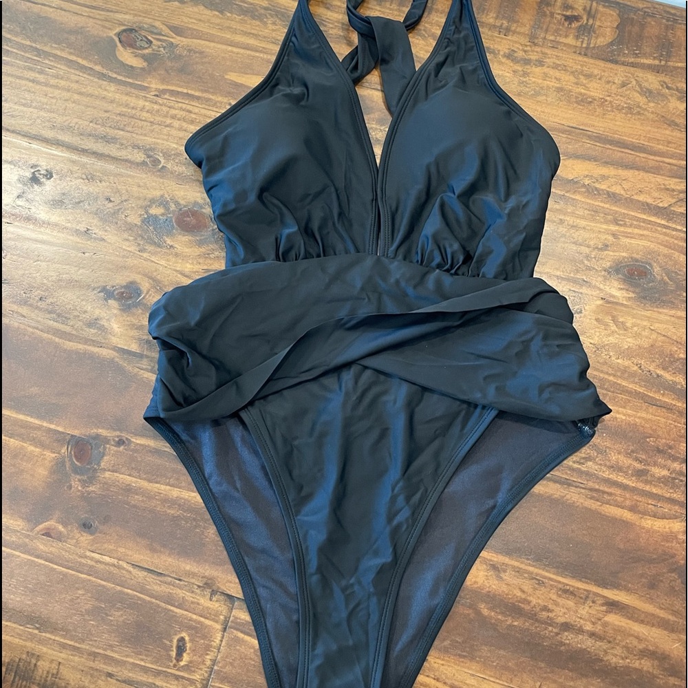 Cupshe x JoJo black cheeky one piece